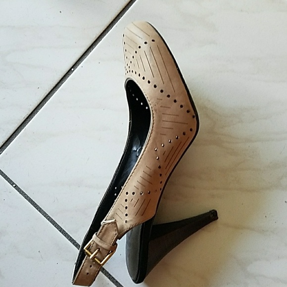 Shoes - Picture 5 of 5